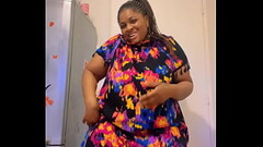 Afro Getty twerk her sexy bbw body and shows thighs Thumb