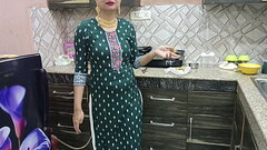 Indian Punjabi Ma putt new Desi chudai full gaaliyan Punjabi full HD Desi sardarni stepmom fucked with big cock bund Mari in Kitchen Punjabi audio Thumb